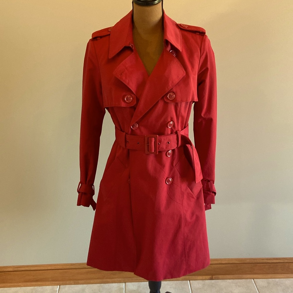 Red ladies rain coat/trench coat. Size small New York and Company